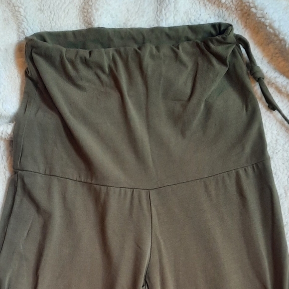 Aurora Yoga Pants - Picture 9 of 10